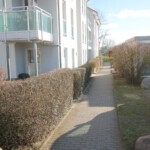 Der Weg zur Wohnung vom Parkplatz aus